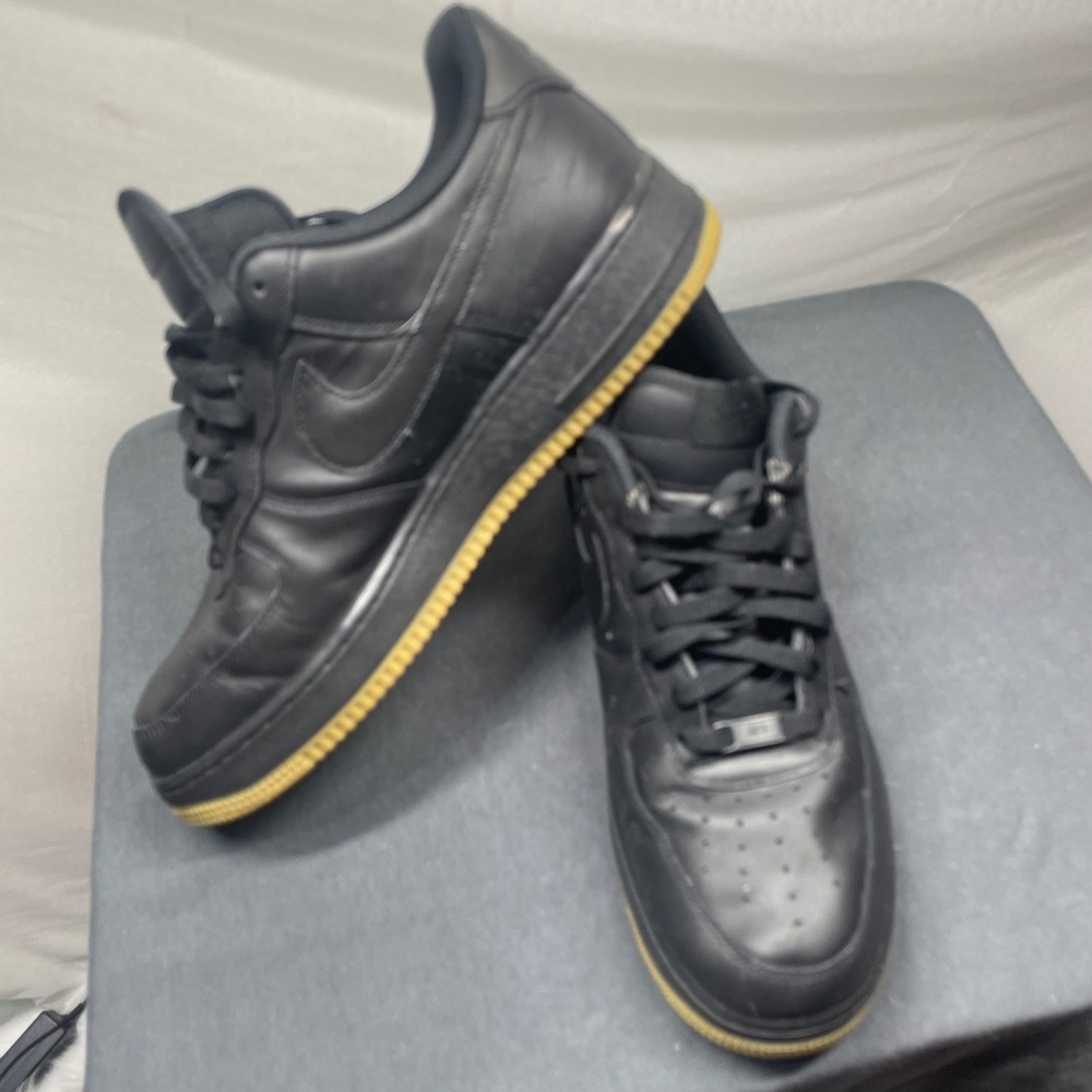 Nike Men Air Force 1 Low Leather Size 12 Black Gum Sole DZ4404-001 Streetwear